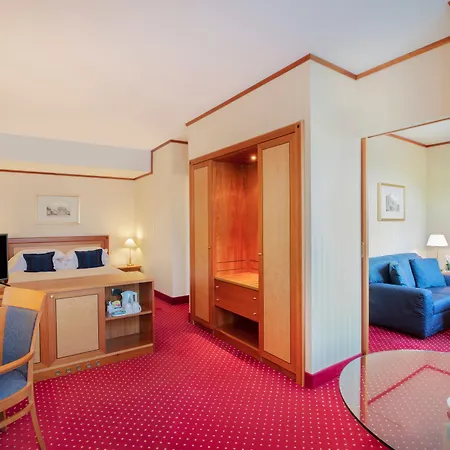 Hotel Crowne Plaza Milan Linate By Ihg 4*