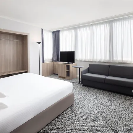 Hotel Crowne Plaza Milan Linate By Ihg San Donato Milanese