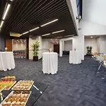 Hotel Crowne Plaza Milan Linate By Ihg 4*